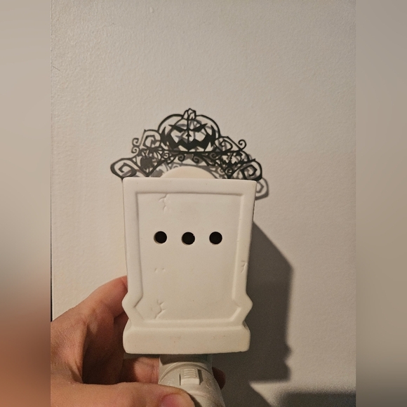 Disney's Nightmare Before Christmas  Scentsy Plug In - Picture 3 of 9